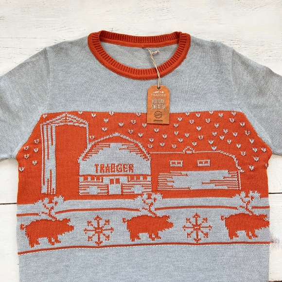 Traeger Smoker Christmas Sweater Pullover Knit Holiday Pig Farm Gray Orange Snow - Picture 10 of 12